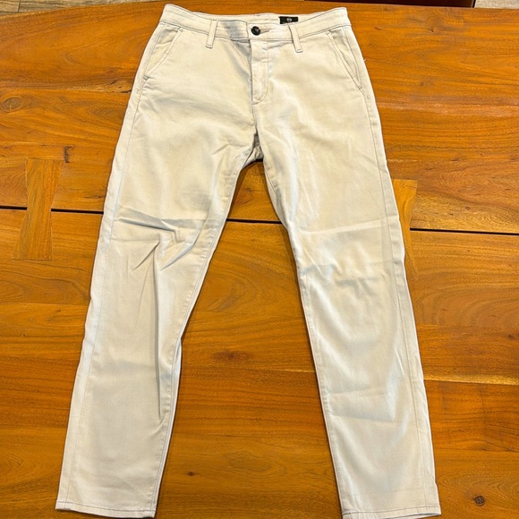 AG The Caden Tailored Trouser in Light Grey. Size 26R. - Picture 4 of 4